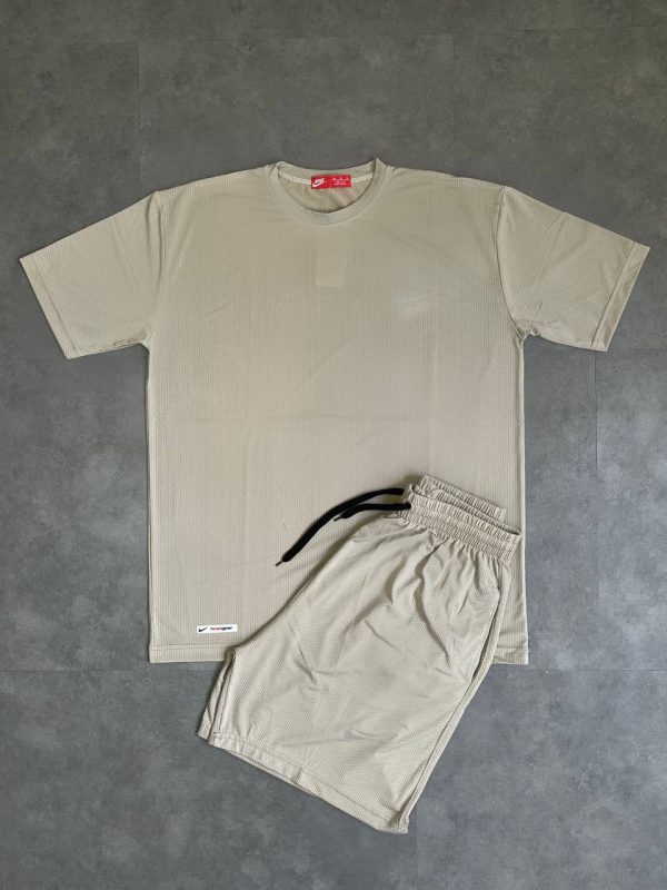 ست تیشرت و شلوارک سوزنی Nike