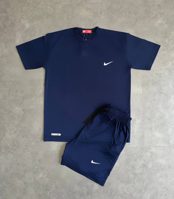 ست تیشرت و شلوارک سوزنی Nike