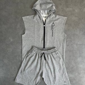 ست وست و شلوارک جلو زیپ کللاه دار