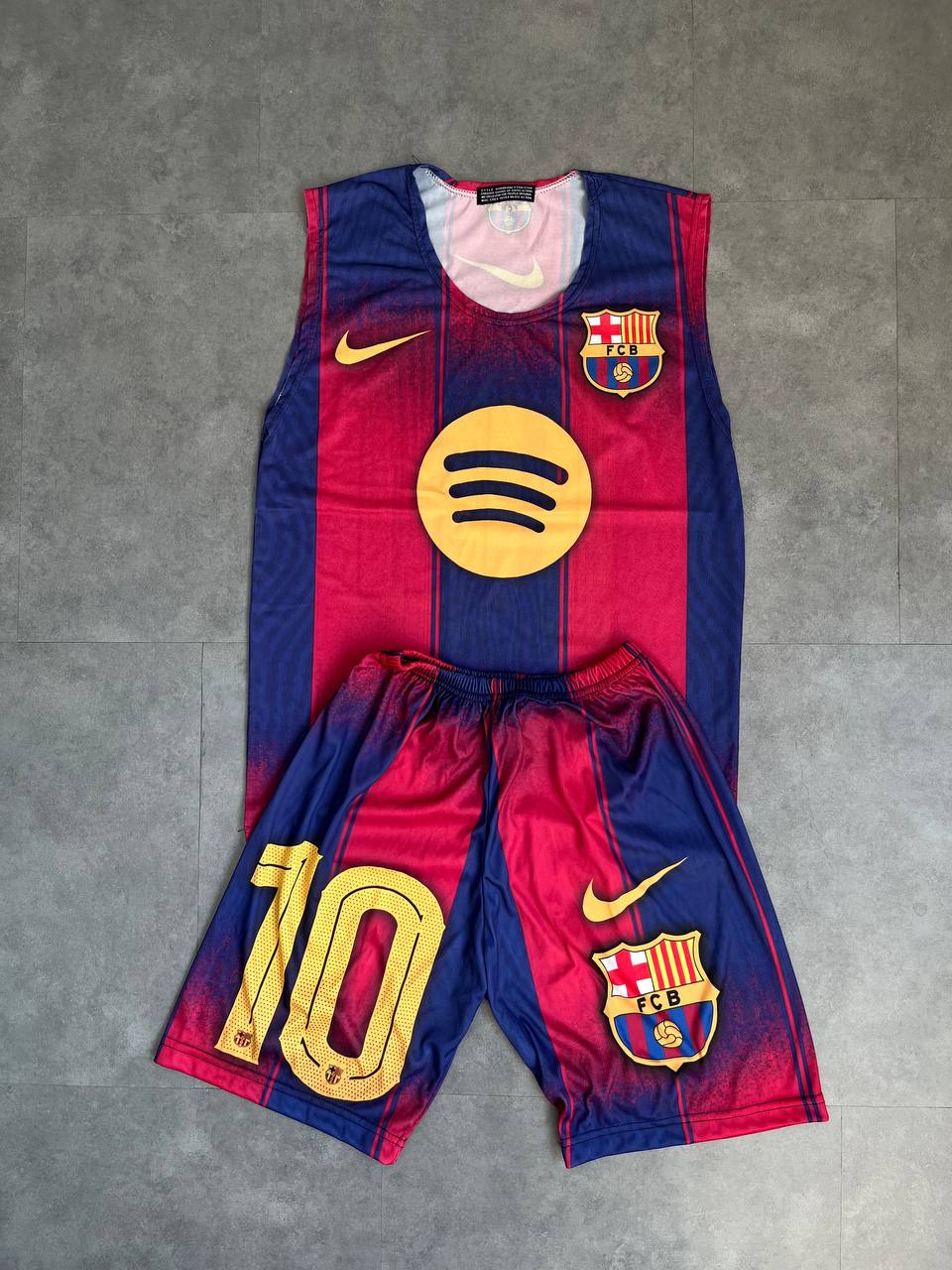 رکابی و شلوارک باشگاهی