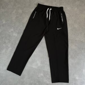 اسلش آیرو نایکی